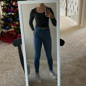 Hollister high rise jean-leggings size 27!!